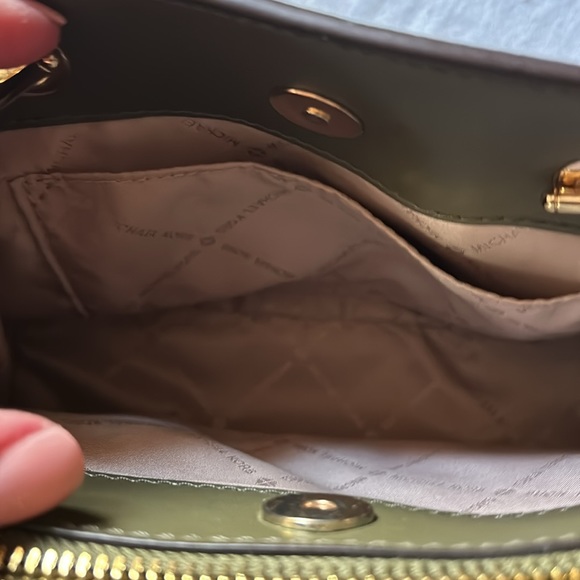 Michael Kors Teagan Sm Crossbody Satchel Duffle Green Purse Pebbled Leat… - Picture 4 of 7